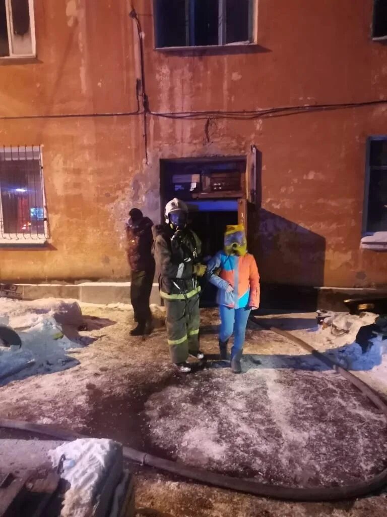 Пожарные омск. Фото пожара вайлдберриз. Пожарные омск. Условный пожар в омске. Пожарные омск.