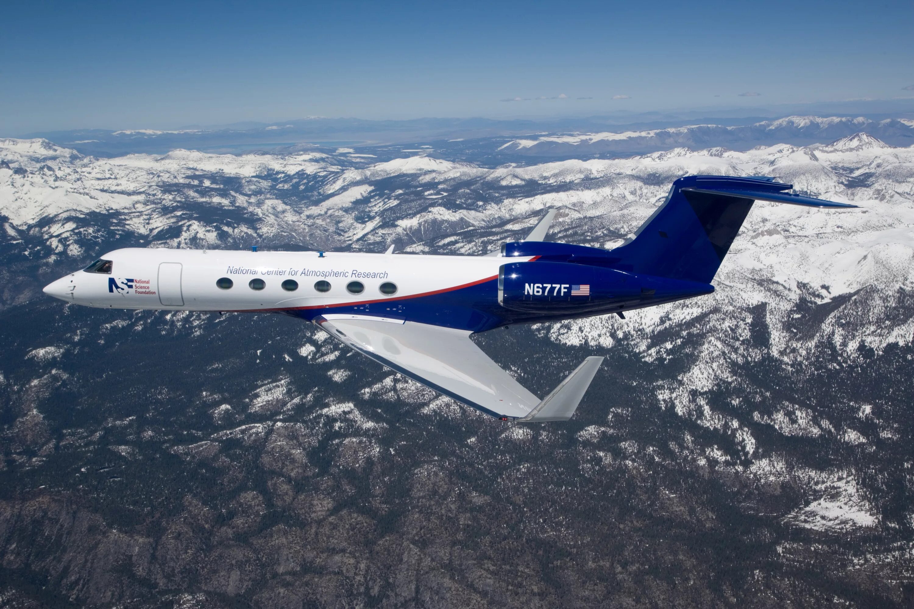 Лучшие 10 самолетов. Лучшие 10 самолетов. Самолет falcon 10. Самый большой пассажирский самолет. Лучшие 10 самолетов.