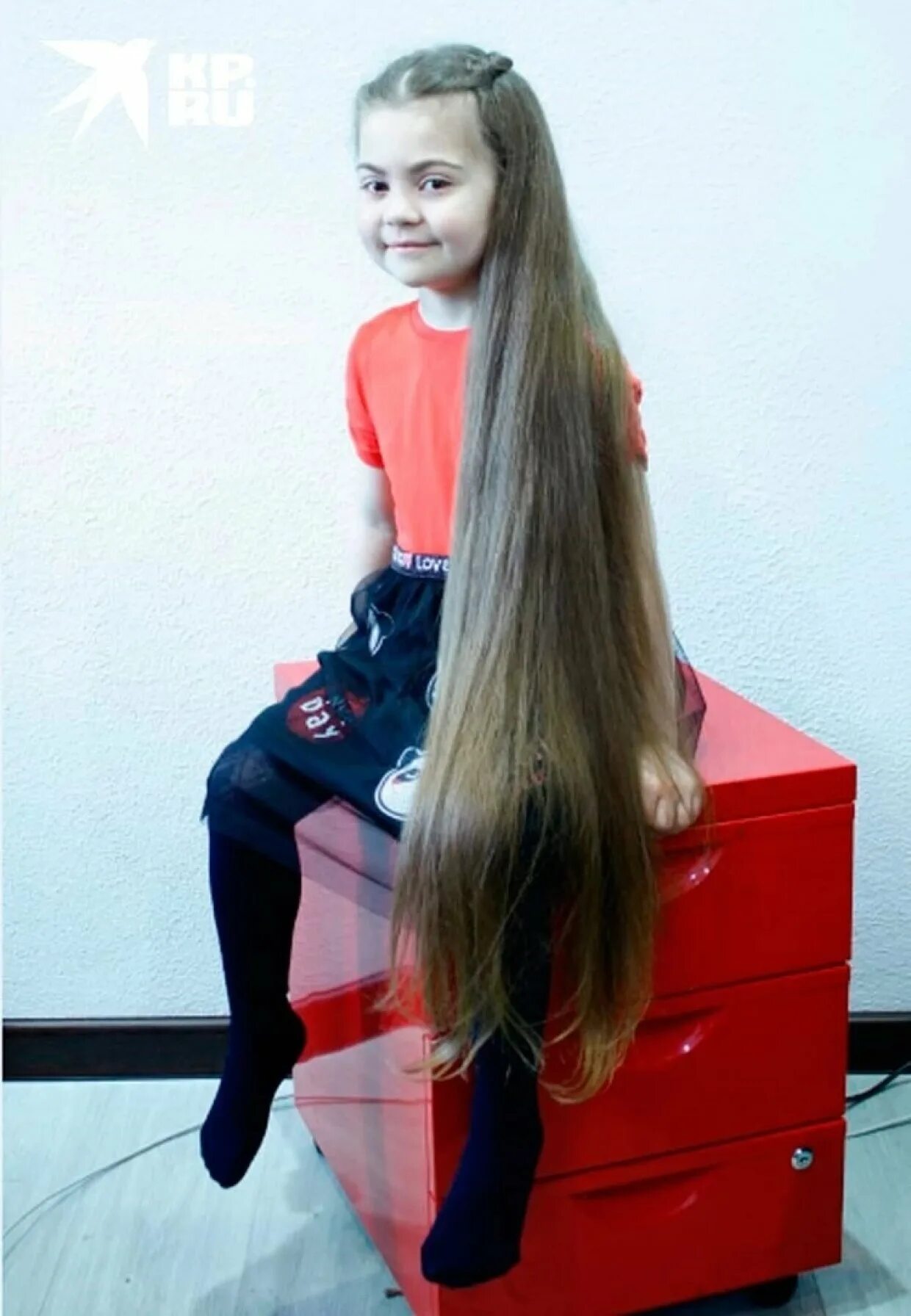 Самую длинную девочку