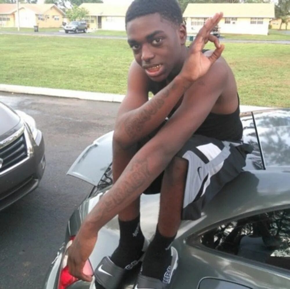 Black height. Kodak black. kodak black рост. kodak black вес. кодак блэк 2014 бентли.