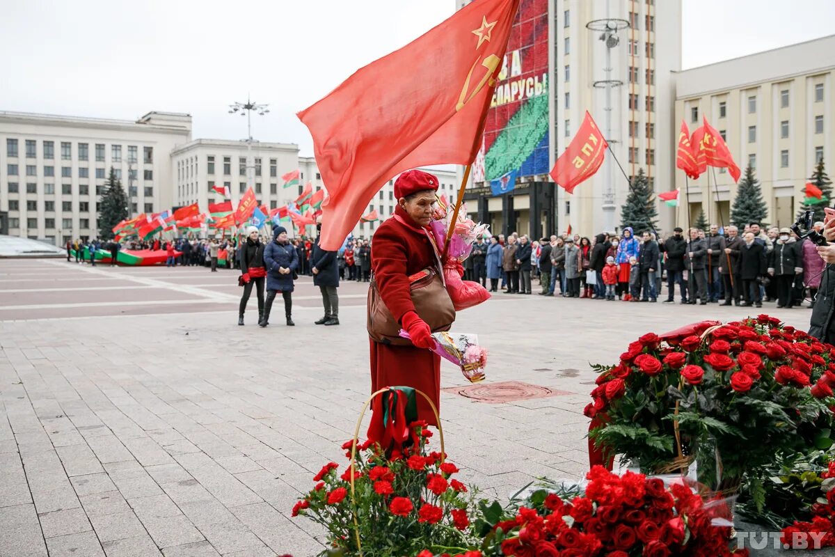 7 Ноября в Беларуси. День Октябрьской революции Беларусь. 7 Ноября день Октябрьской революции в Беларуси. 7 Ноября в Минске. Ноября день революции