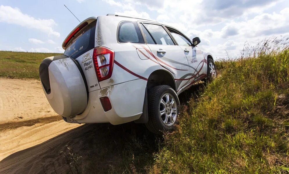 Чери полный привод отзывы владельцев. Chery Tiggo 4 полный привод. Черри Тигго полный привод. Черри Тигго т11 полный привод. Черри Тигго 11 полный привод.