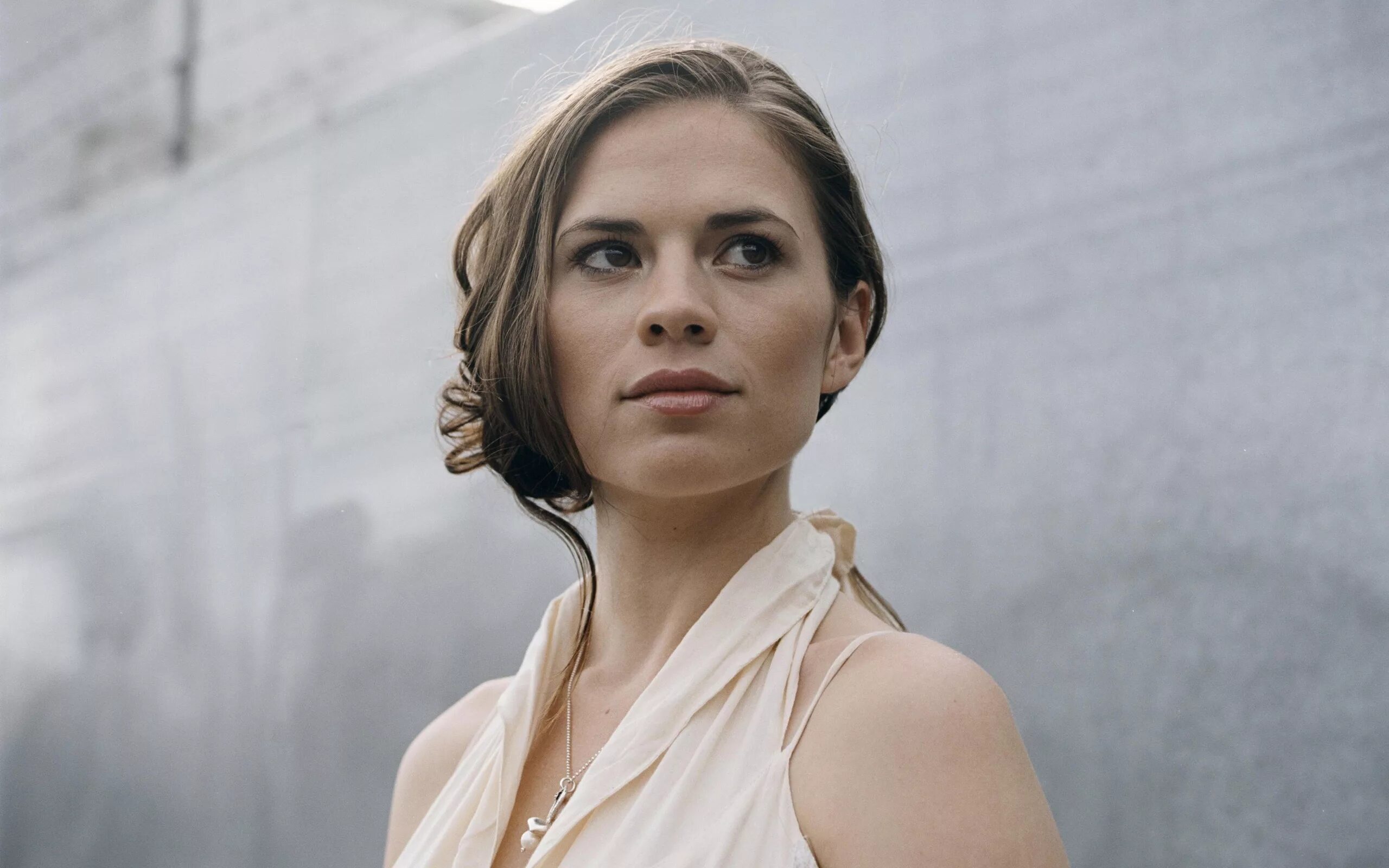 Хейли этвелл грудь. Хейли этвелл 18. Хейли этвелл в купальнике. Hayley atwell горячие. Хейли этвелл грудь.