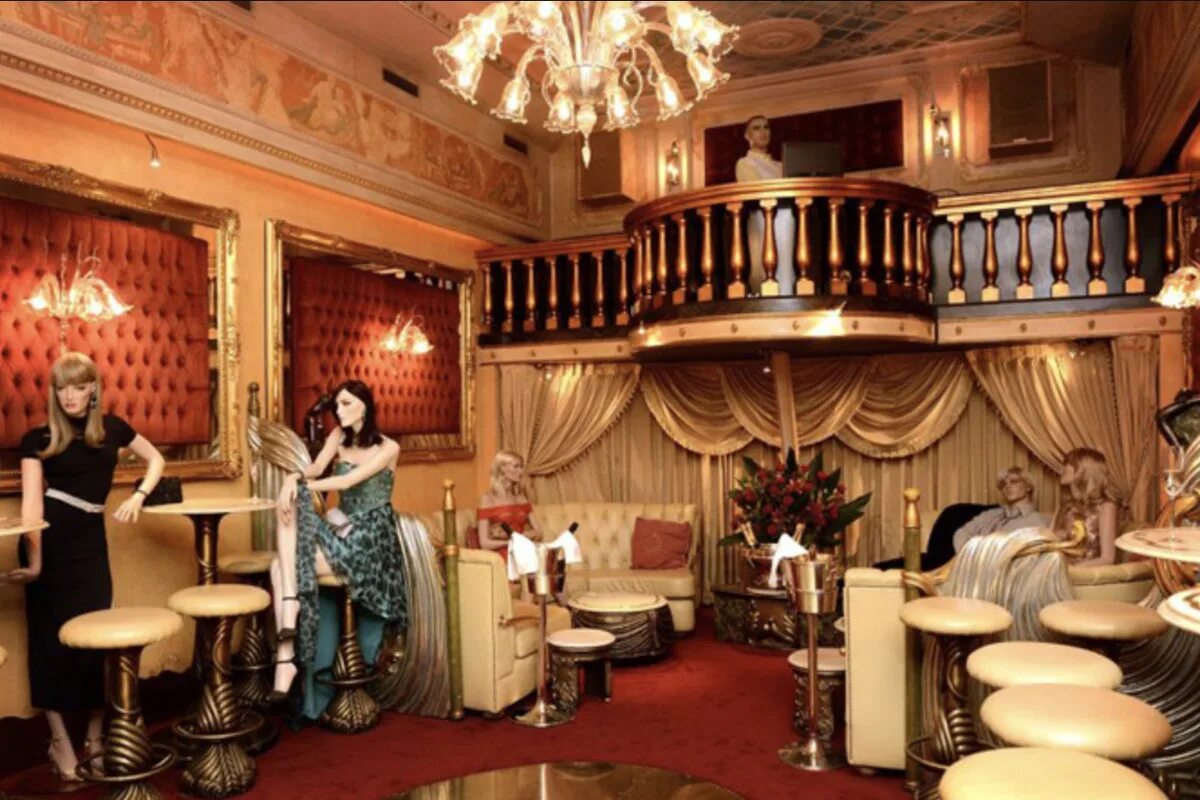 Ночной бордель. Квартал красных фонарей де валлен. Бордель 2024. Публичный дом. Публичные дома.