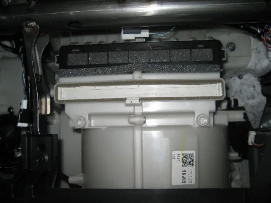 Фильтры мазда 6 gj. Салонный фильтр Мазда 6. Салонный фильтр Mazda 6 GH. Mazda 6 GJ салонный фильтр. Мазда 6 2007 года салонный фильтр.