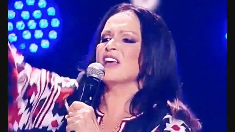 Петь караоке луна луна софия ротару. Ротару луна луна минус. София ротару песня луна. София ротару 86. София ротару луна.