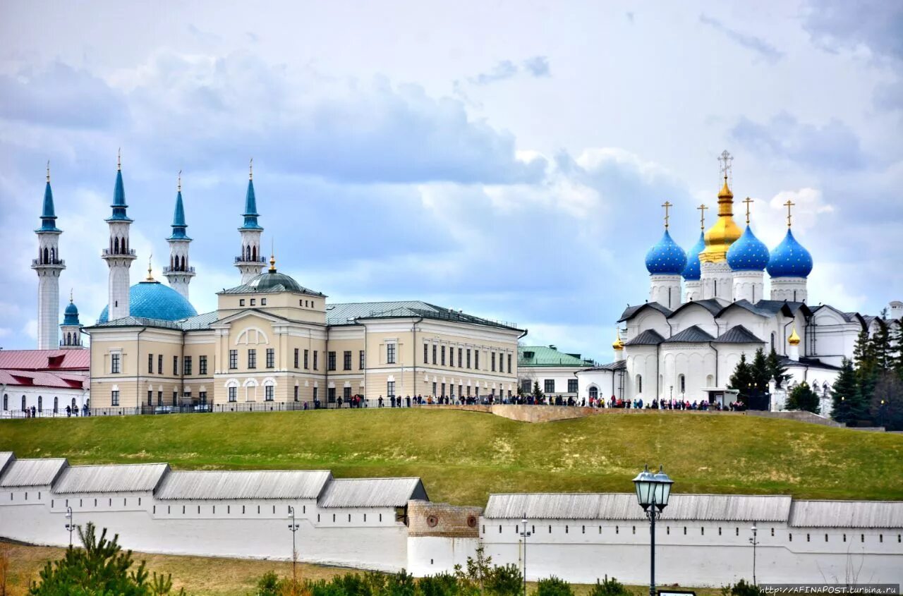 Историко архитектурный комплекс казанский кремль. Казанский Кремль Казань. Музей заповедник Казанский Кремль. Комплекс Кремля Казань. Ансамбль Казанского Кремля.