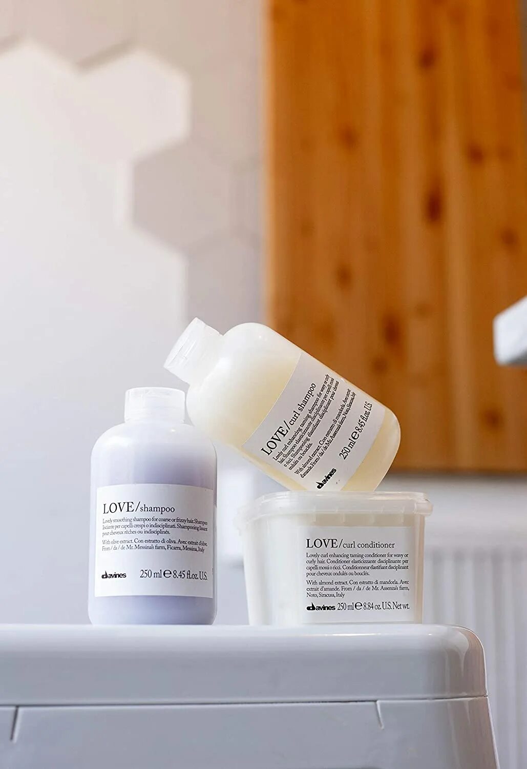 Davines love curl. Davines Love Curl Conditioner. Davines Curl Shampoo. Давинес Love шампунь. Итальянский шампунь Davines.