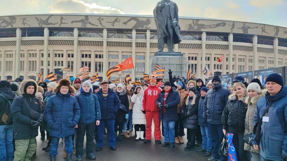 митинг концерт в лужниках 2024. митинг концерт в лужниках 22 февраля 2023. концерт на стадионе. митинг концерт в лужниках 2024. митинг концерт 22 февраля лужники.