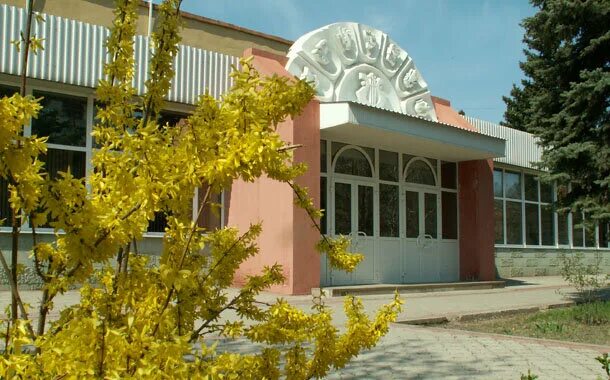 дом творчества волгоградская. моу центр ворошиловского района волгограда. волгоградская область, г. краснознаменская 11 волгоград детско-юношеский центр. детский юношеский центр волгоград центральный район.