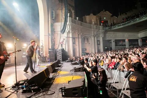 Fontaines d c