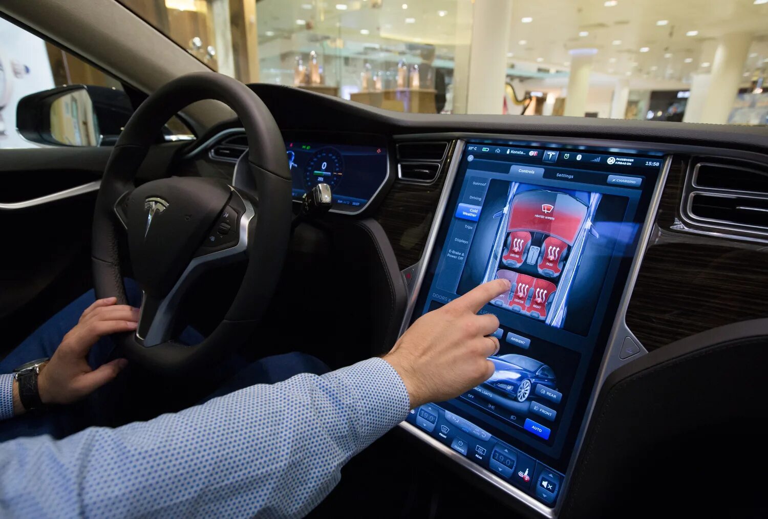 Tesla android 11. Tesla motors 2003 model x планшетом. toyota гибрид тесла дисплей. tesla android auto. tesla монитор.