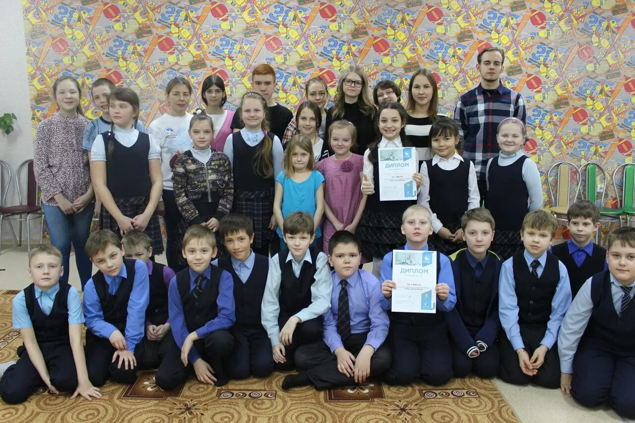 школа декабристов ялуторовск. директор школы декабристов ялуторовск. школа имени декабристов ялуторовск. школа 2 ялуторовск школа декабристов. первая школа имени декабристов ялуторовск.