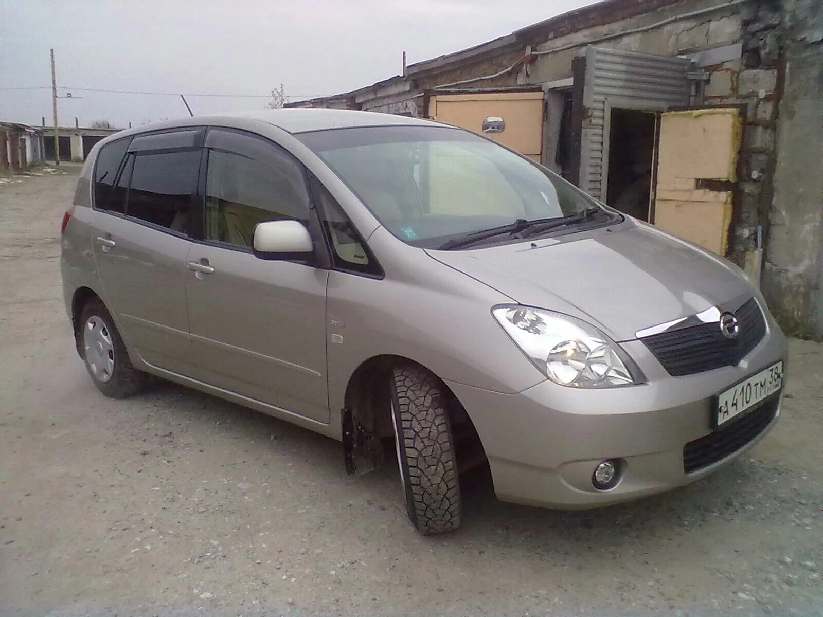 Спасио 2005 черный. Королла спасио 2003. Тойота спасио. Тойота спасио серебристая. Тойота спасио 2000.