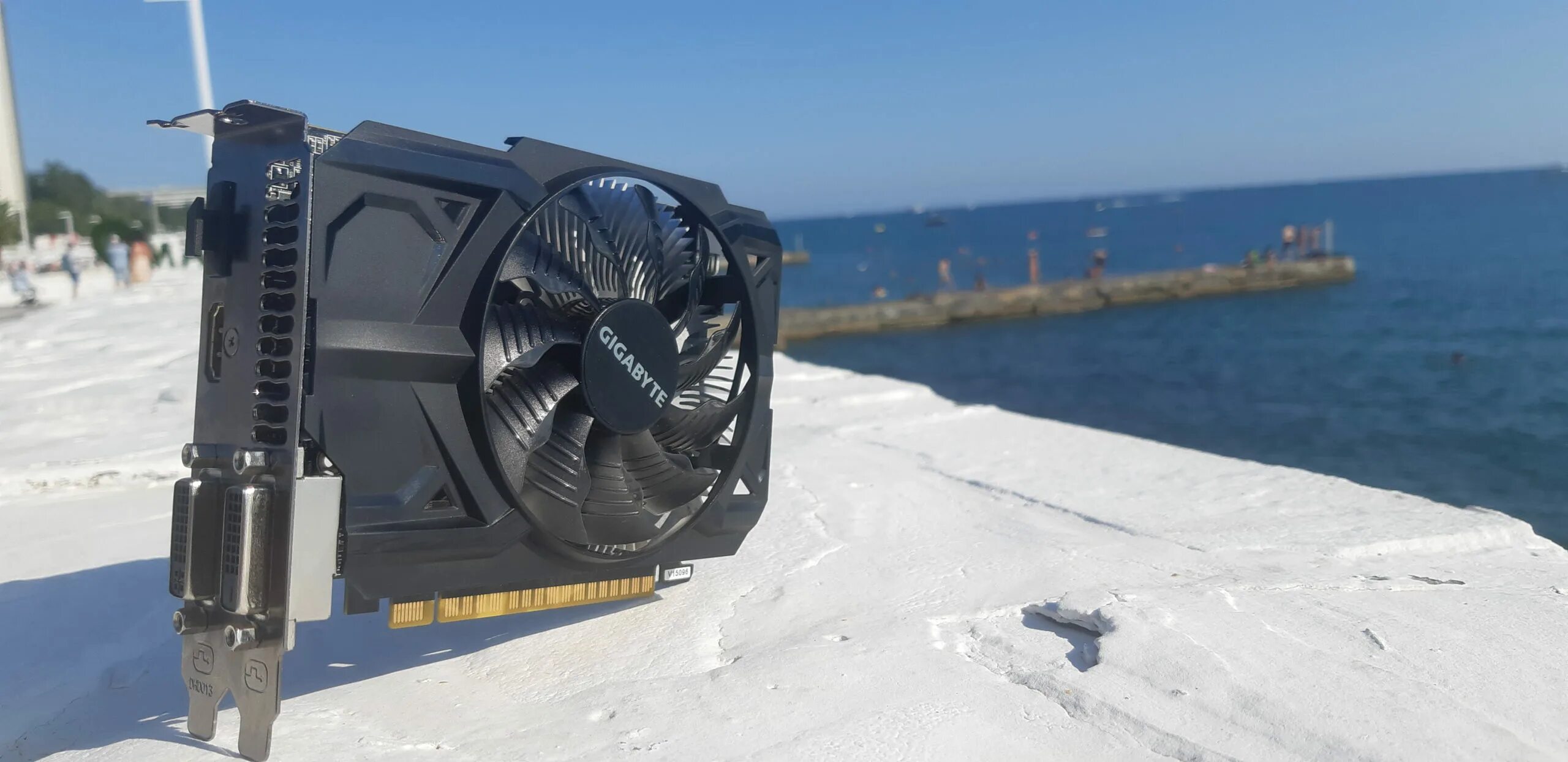 Видеокарта r7 360. Видюха 360. Рткс360 видеокарта. Видеокарта 360 3d. R7 360 series