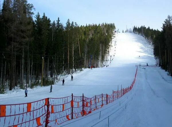 Стожок горнолыжный. Горнолыжный комплекс стожок Екатеринбург. Стожок горнолыжный комплекс Таватуй. Стожок (гора). Гора стожок Свердловская область.