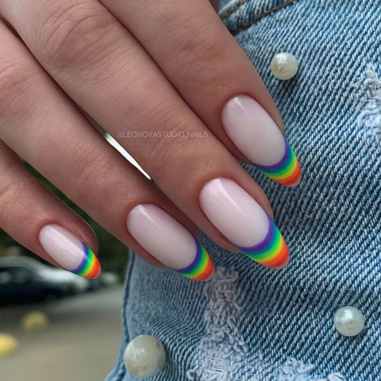 разноцветный френч. маникюр на квадратные ногти. молодежные френчи. необычный яркий френч. молодежные френчи.