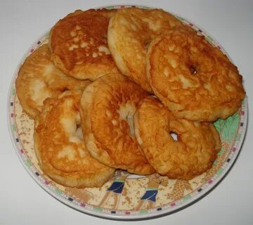 Яблоки в кляре на сковороде