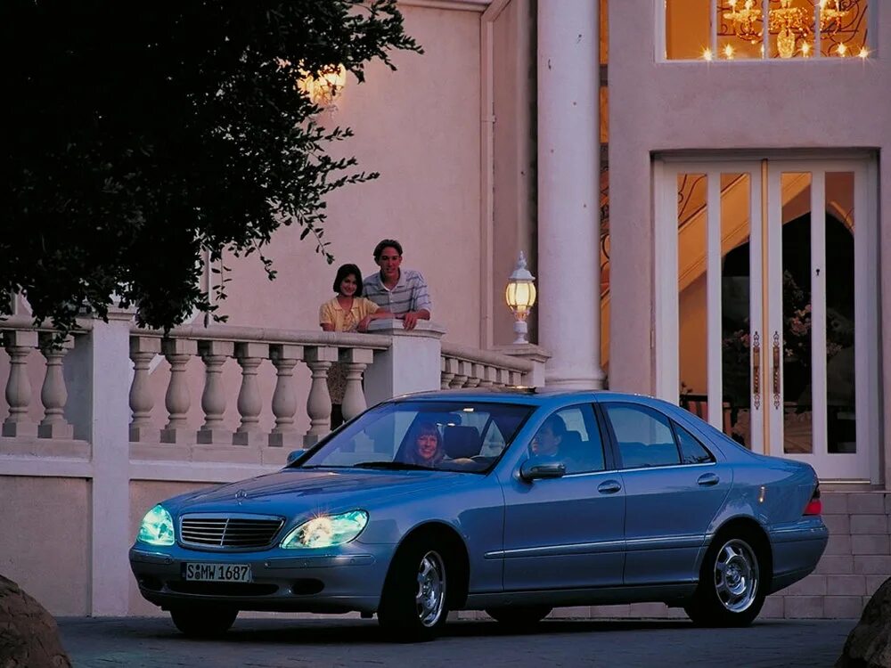 W220 1998. Mercedes benz s-class (w220) 1998-2005. W220 1998. Мерседес бенц 220 кузов. Mercedes benz w220 1998.