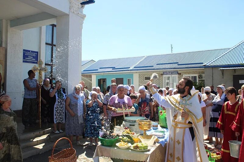 средняя школа 2 город зеленокумск. погода в зеленокумске самый точный. последний звонок 2012. храм в зеленокумске. сош 13 зеленокумск.