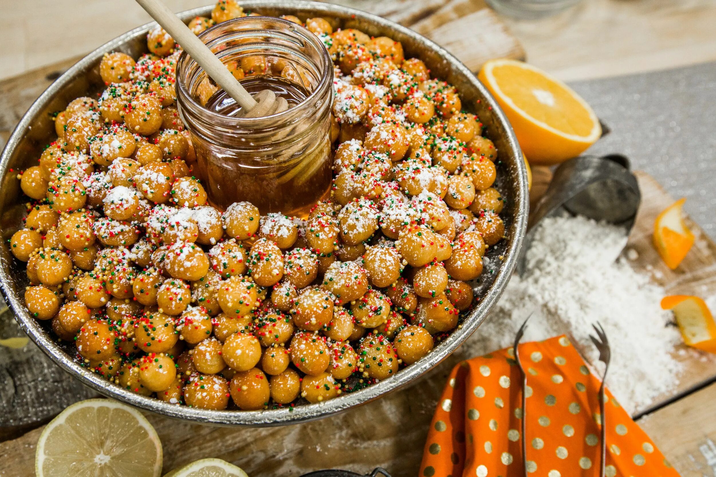 Сладости израиля. Struffoli. Индийские сладости. Индийская кухня сладости. Ведические сладости.