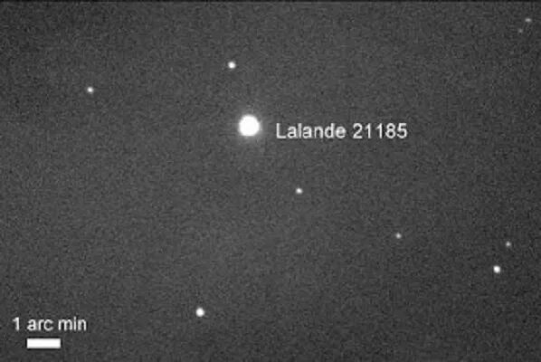 Lalande 21185 звезда. Лаланд 21185. Lalande 21185 b. Лаланд 21185 фото.