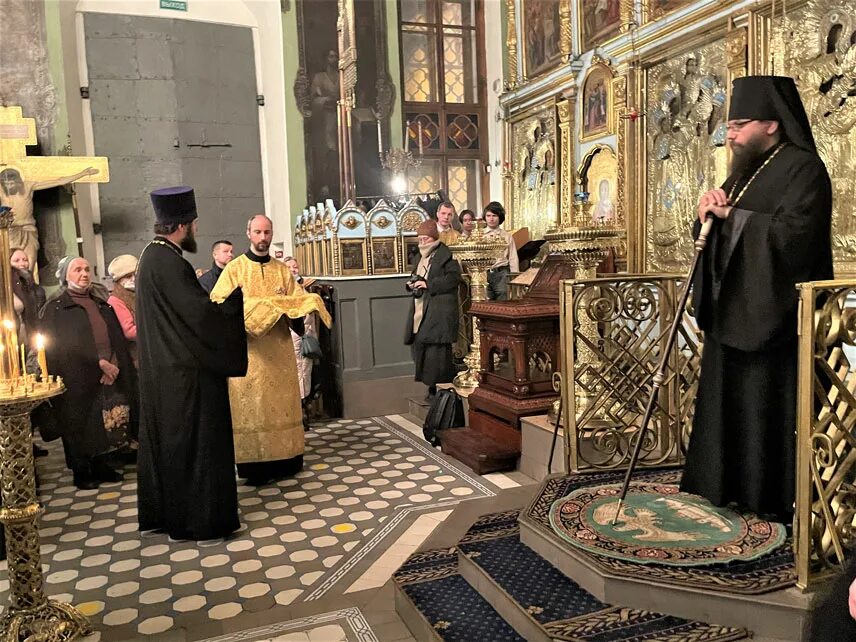 церковь троицы живоначальной в карачарове, москва. церковь троицы живоначальной в карачарове, москва. карачарово храм расписание богослужений. храм живоначальной троицы в карачарово. расписание службы в храме троицы в останкино.