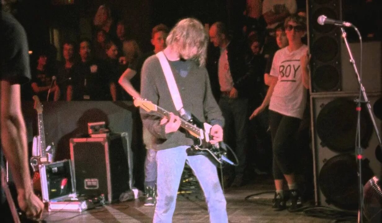 Nirvana концерт 1991. Курт Кобейн Live at Paramount. Курт Кобейн 1991 концерт. Live at the Paramount Nirvana Курт Кобейн. Nirvana territorial pissing