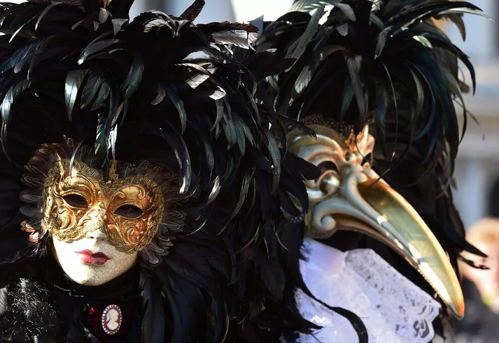 Чумной доктор Венеция карнавал. Carnevale di Venezia маски. Венецианские маски Чумной доктор. Маска Венеция для карнавала. Карнавальный человек