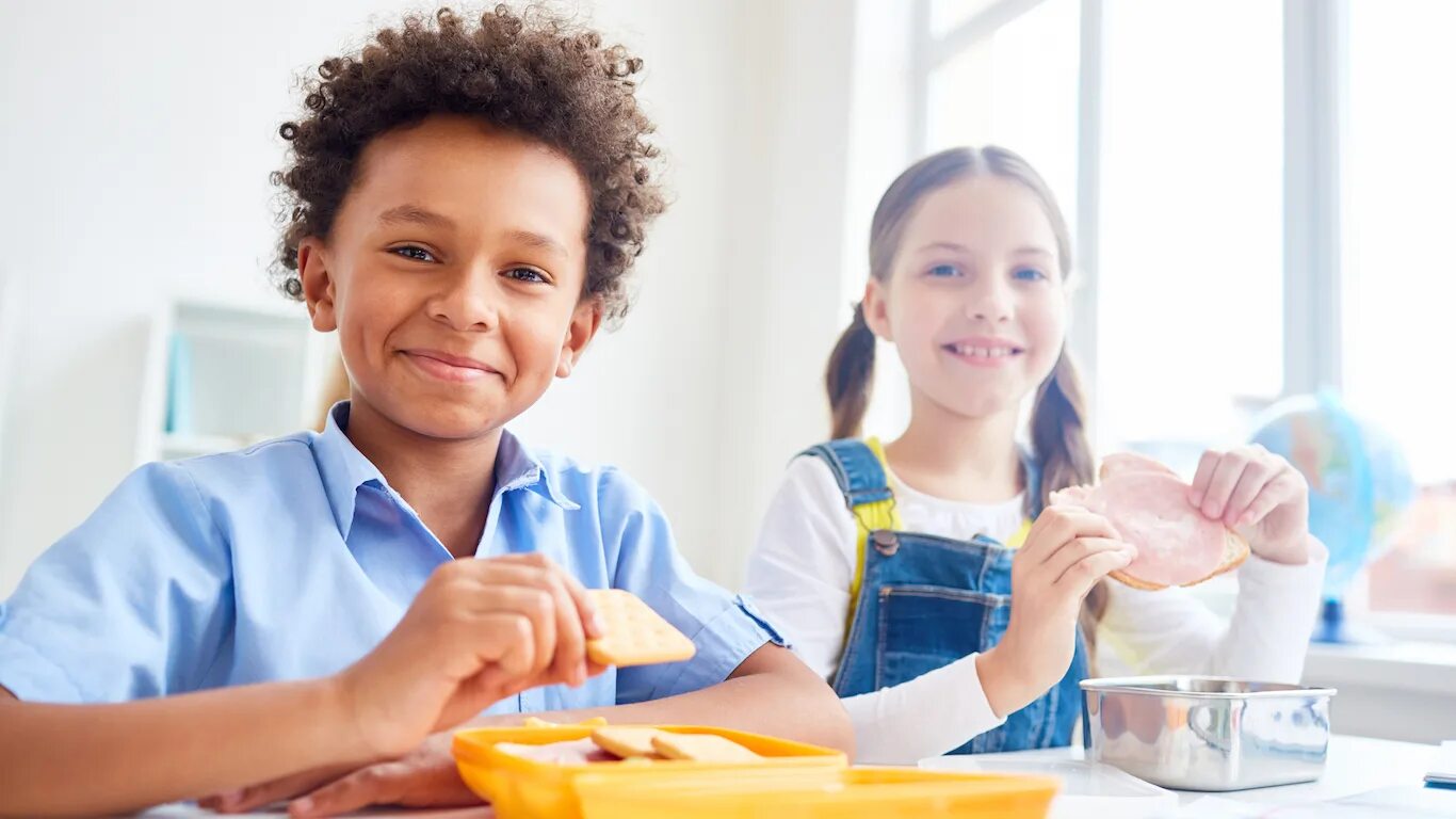 Its lunchtime at school and you re. Lunch kids. children eating lunch at school. kids eating at school. children have lunch.
