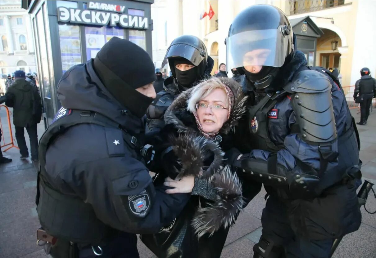 Протесты в Москве против войны. Антивоенная демонстрация в Москве. Митинг Украина. Антивоенные протесты в Москве.