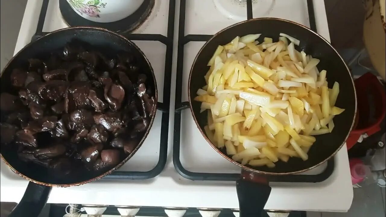 Как пожарить грибы с яйцами