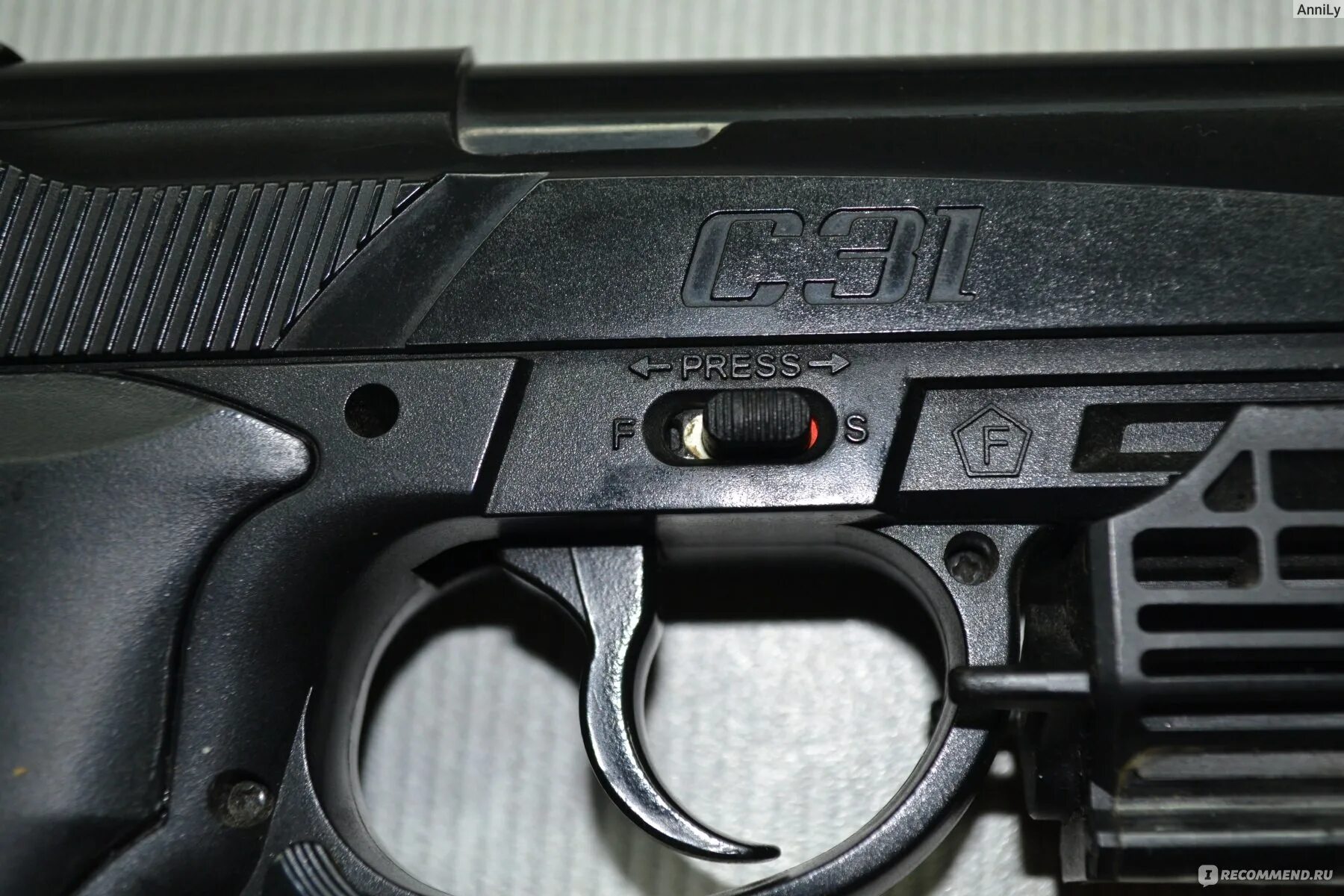 Пистолет ataman с газовым баллоном. Пм umarex. На сколько хватает баллончика для пистолета. Газ для пневматики. На сколько хватает баллончика для пистолета.