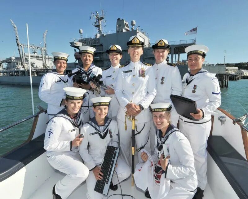 Ксир ирана флот. Вмс визовый. Состав вмс сша на 2019 год. Ru визы. Десантный вертолетоносец.