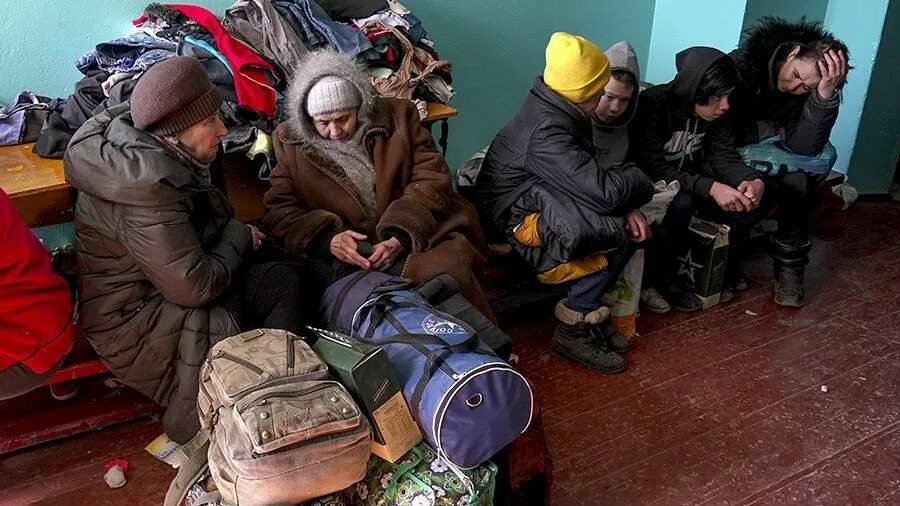 Жилые дома. Как сейчас живут люди в мариуполе. Остатки мариуполя. Мариуполь сейчас. Национальный состав самарской области по переписи 2020 года.