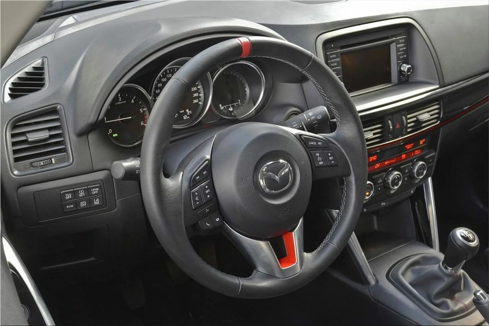 Торпедо мазда. Торпеда Mazda CX-5 2013. Mazda CX 5 2012 торпеда. CX 5 Mazda панель торпеда. Mazda CX 5 2012 салон.