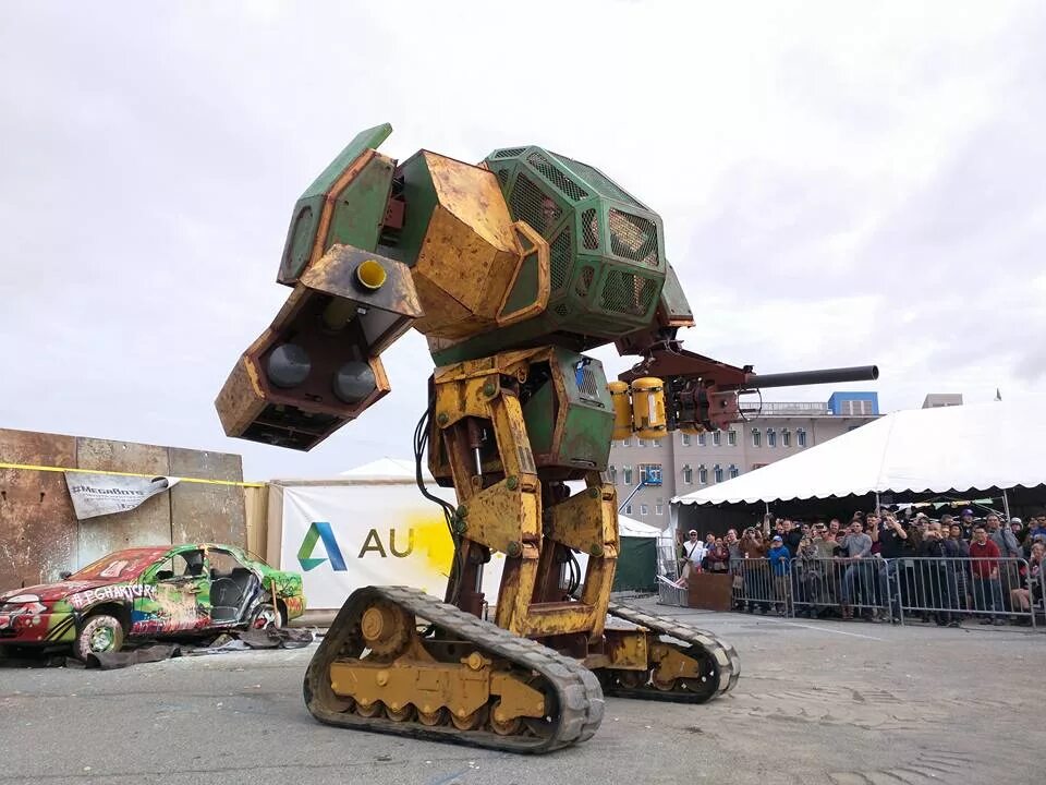 Про огромный робот. Kuratas боевой робот. Огромный робот. Гигантский робот. Гигантские боевые роботы.