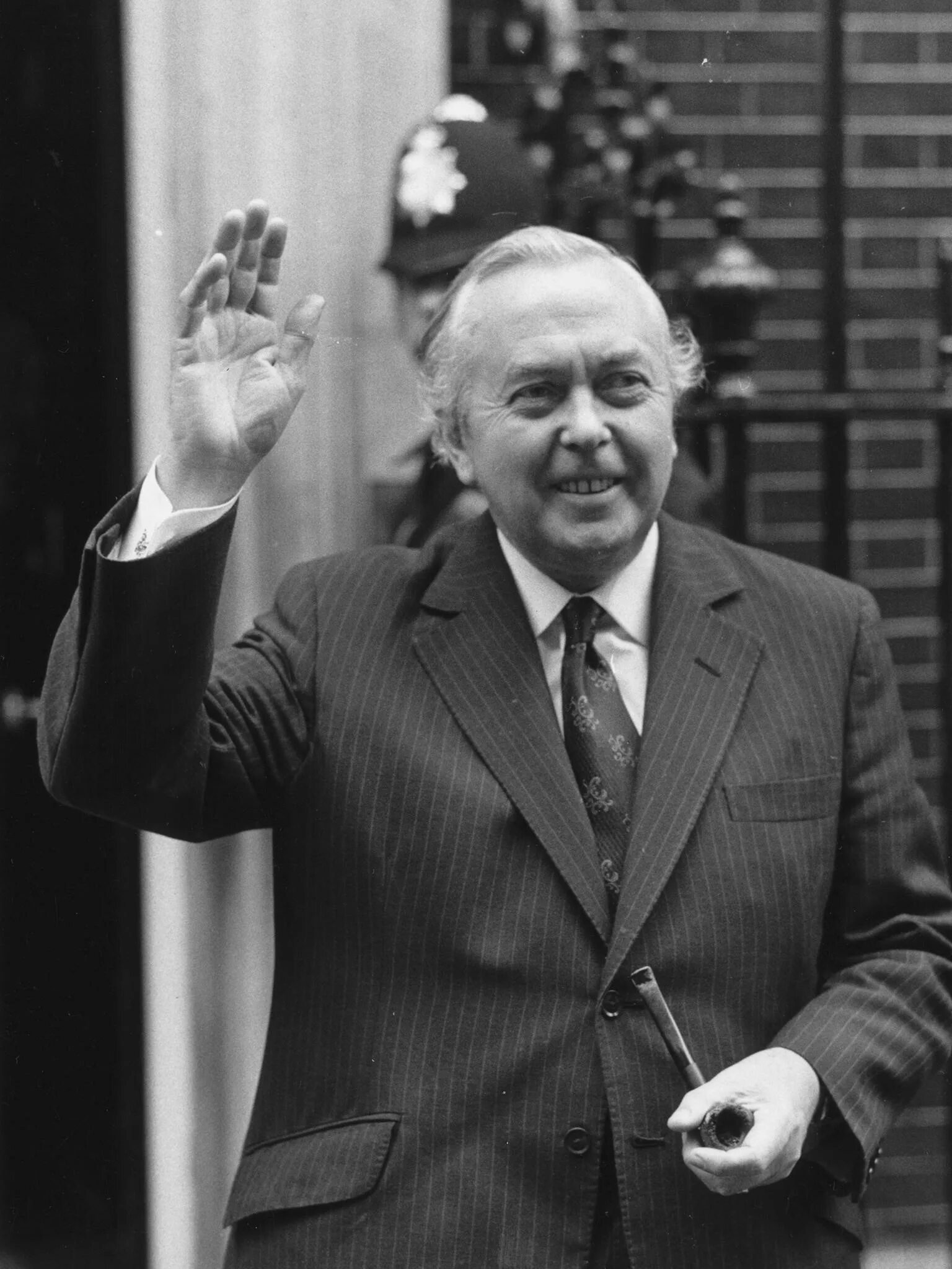 Вильсон премьер-министр великобритании. Гарольд вильсон 1964. Вильсон премьер-министр великобритании. Премьер министр вилсон. Вильсон премьер министр.