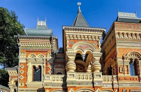 Какие исторические здания москвы стоит увидеть