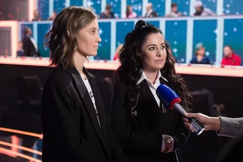 2 маши вернулись