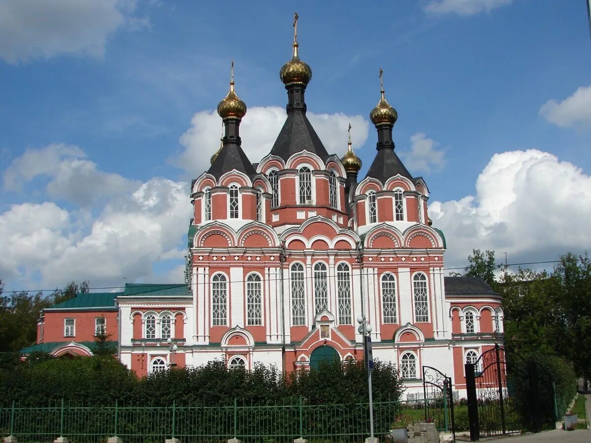 Храм преображения господня. Спасо-преображенский собор (кимры). храм сухопутных войск на преображенке. храм преображенского полка москва. преображенская церковь кимры западный фасад.
