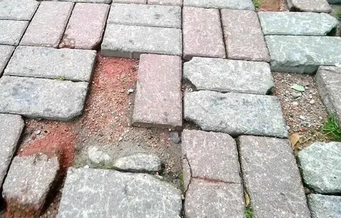 Водой брусчатка
