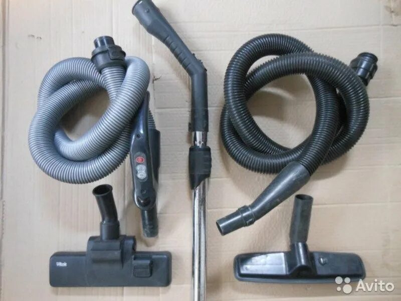 Пылесос запчасти шланг. Шланг для пылесоса bosch 289146. Щетки на пылесос самсунг 1800w. Samsung dj97-01152b. Разъем шланга пылесоса керхер.