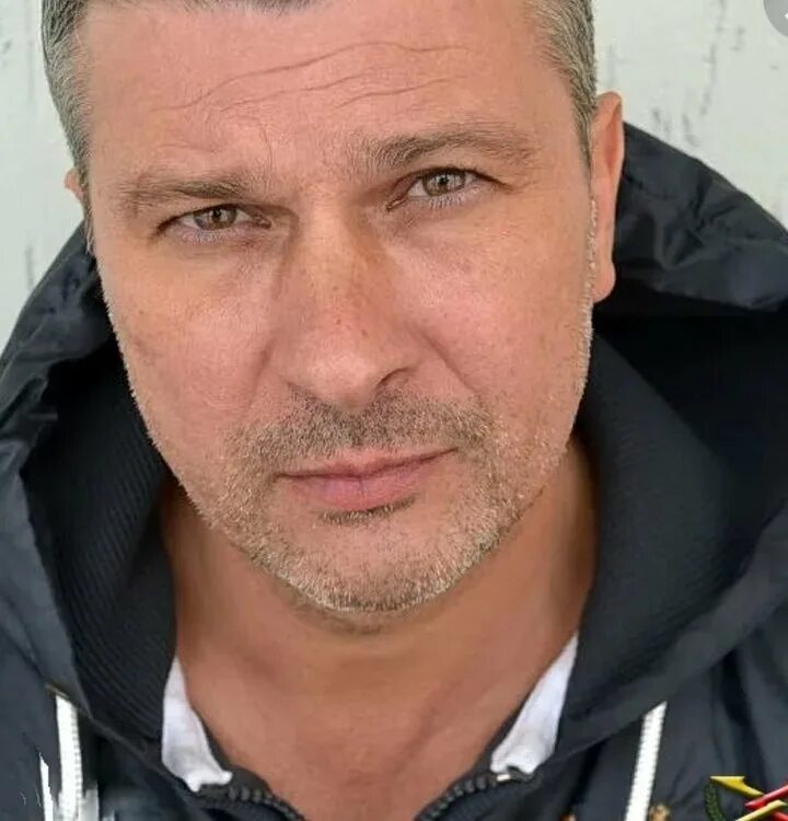 Мужик 43 года. Мужчина 43 года добрый. Дети 43 года мужчине. Мужик 43 года. Фото 43 летних мужчин.