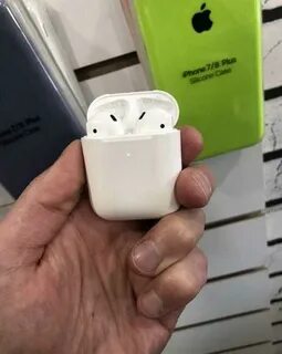 Airpods 2 charging case