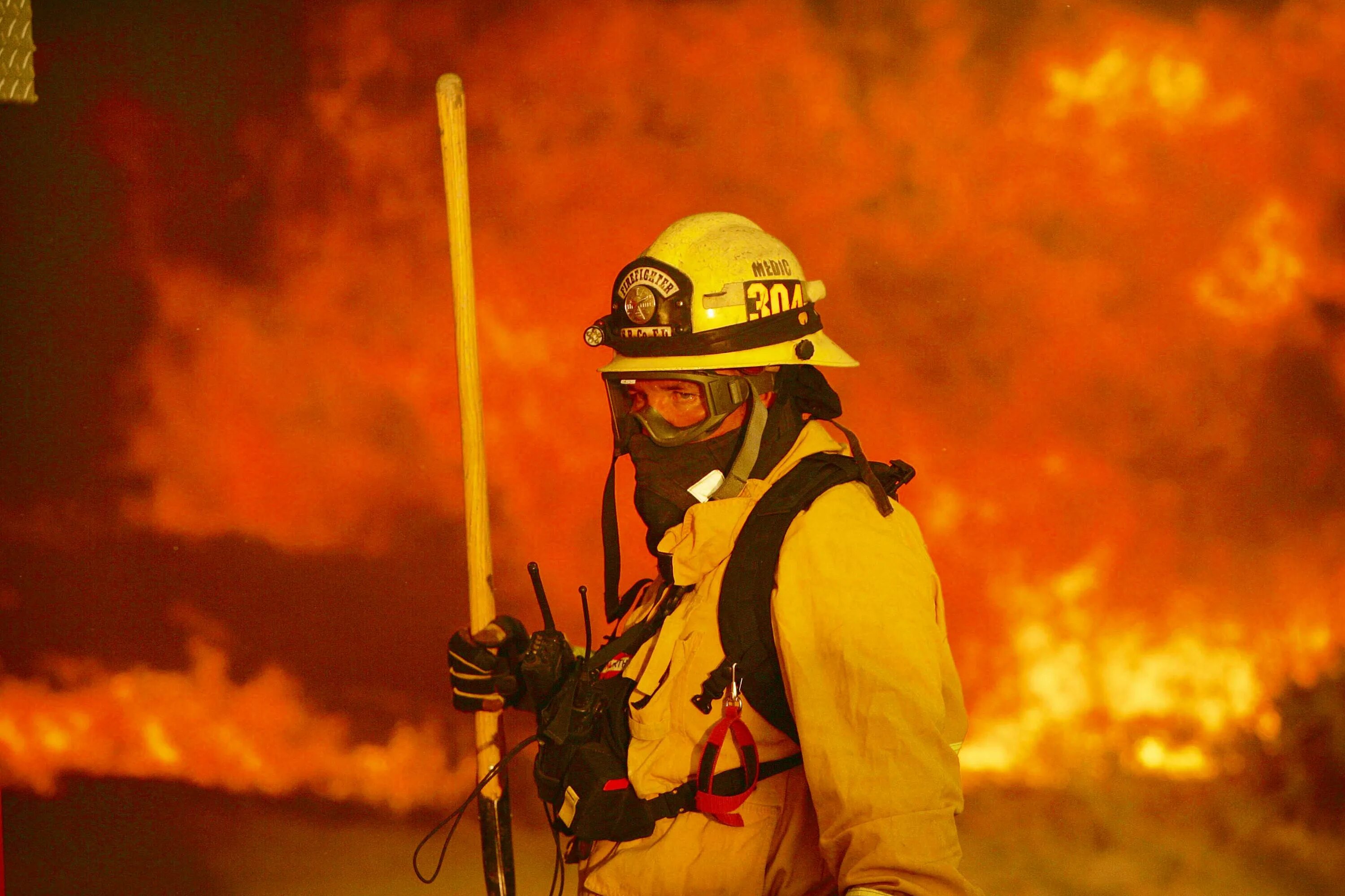 пожарники в америке. американские пожарники. форма пожарных сша. форма пожарных сша. мчс сша.