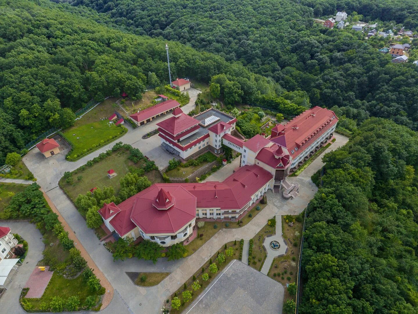 Санаторное лечение краснодарский край. Пансионат горный горячий ключ. Сан горный горячий ключ Краснодарский край. Санаторий горный Краснодарский край. Краснодарский край горячий ключ санаторий горячий ключ.