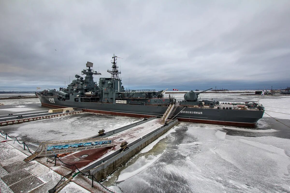 Беспокойный корабль Кронштадт. Эсминец беспокойный Кронштадт. Корабль 620 Кронштадт. Миноносец беспокойный в Кронштадте. Беспокойный корабль