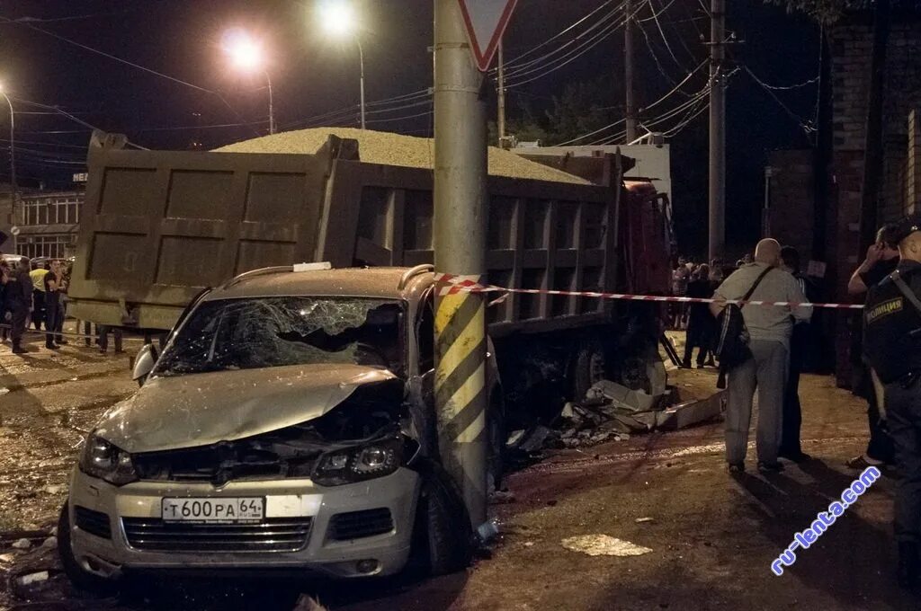 Происшествия саратов за неделю. Авария в Саратове за последние сутки. Крупные происшествия бури в России.