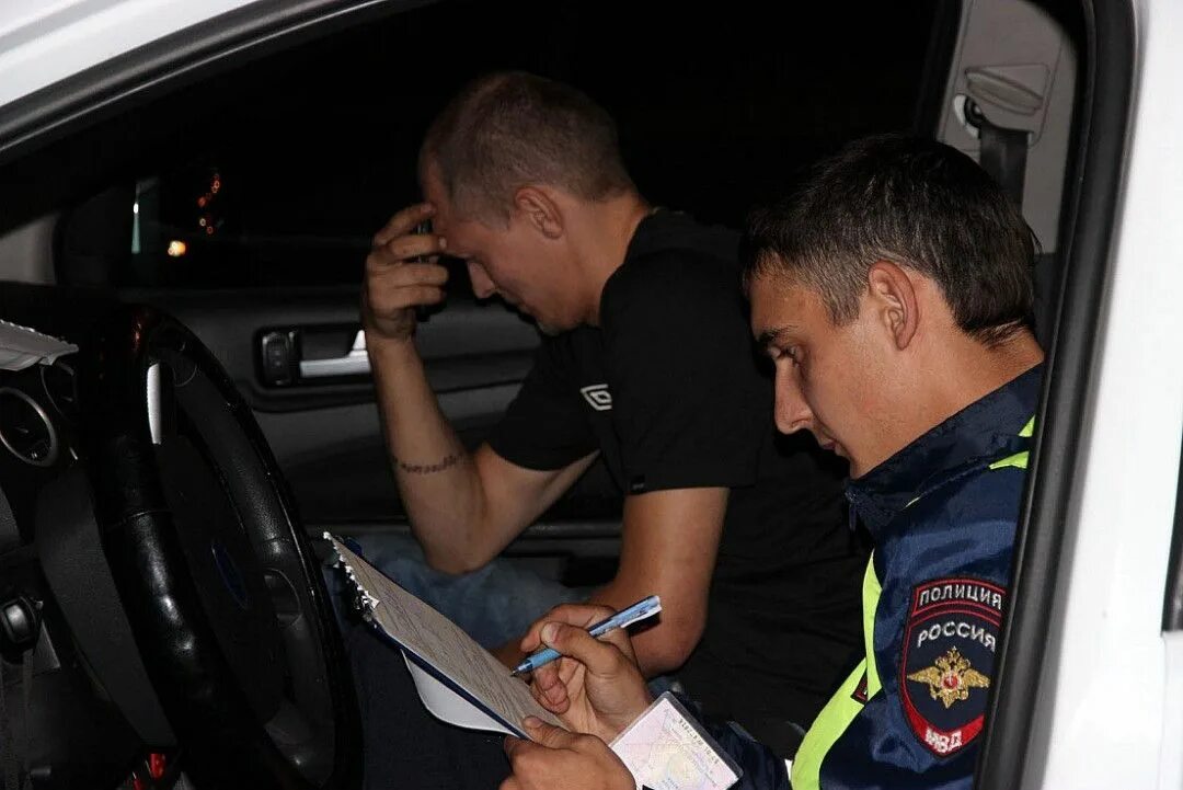 лишен машина. приставы арест авто. приставы арест авто. арест автомобиля. арест автомобиля судебными приставами.